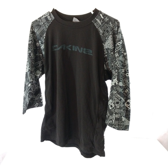 Dakine Other - Dakine Moisture Wicking Half Sleeve Men's Medium